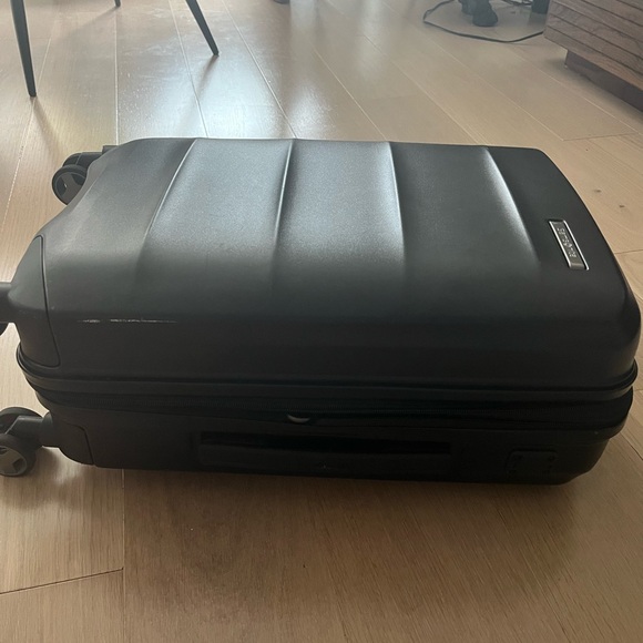 Samsonite Octiv Expandable Carry-On Spinner Suitcase - Picture 6 of 12